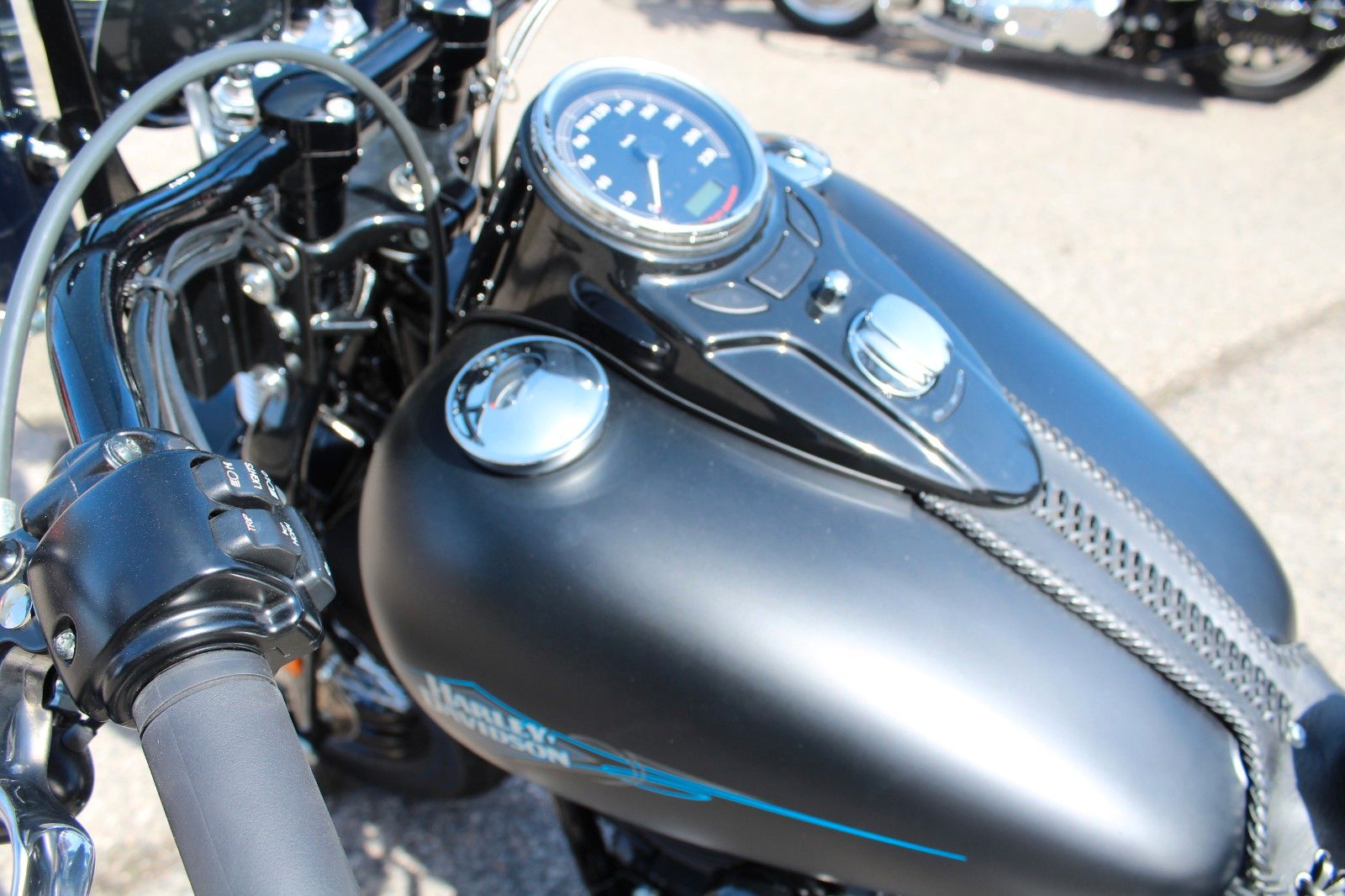 FLSTSB Softail Cross Bones Springer