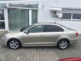 Volkswagen Jetta 2.0 TDI DSG Comfortline*Navi*Leder*Garanti - Volkswagen Jetta: Automatik