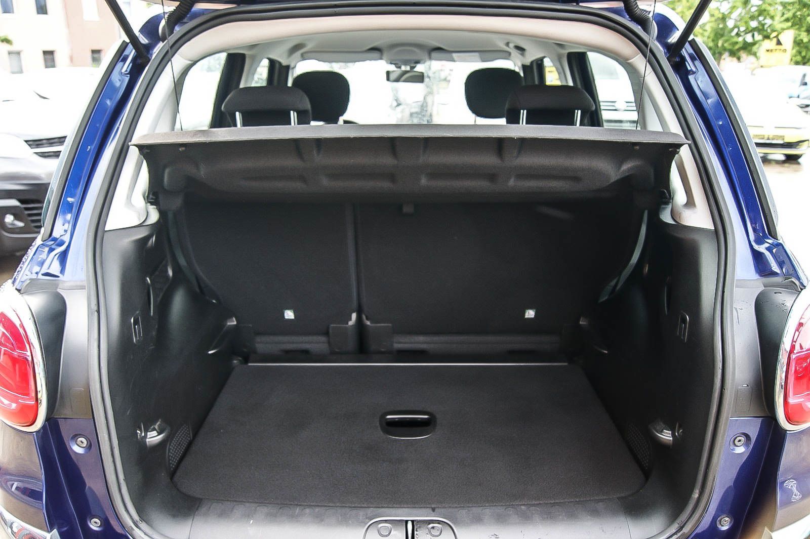Fahrzeugabbildung Fiat 500 L 1.4T-Jet URBAN Pop-Star NAVI PDC 1.HAND
