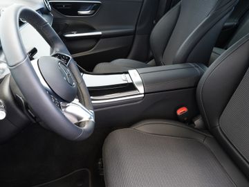 Mercedes C 200 - 5
