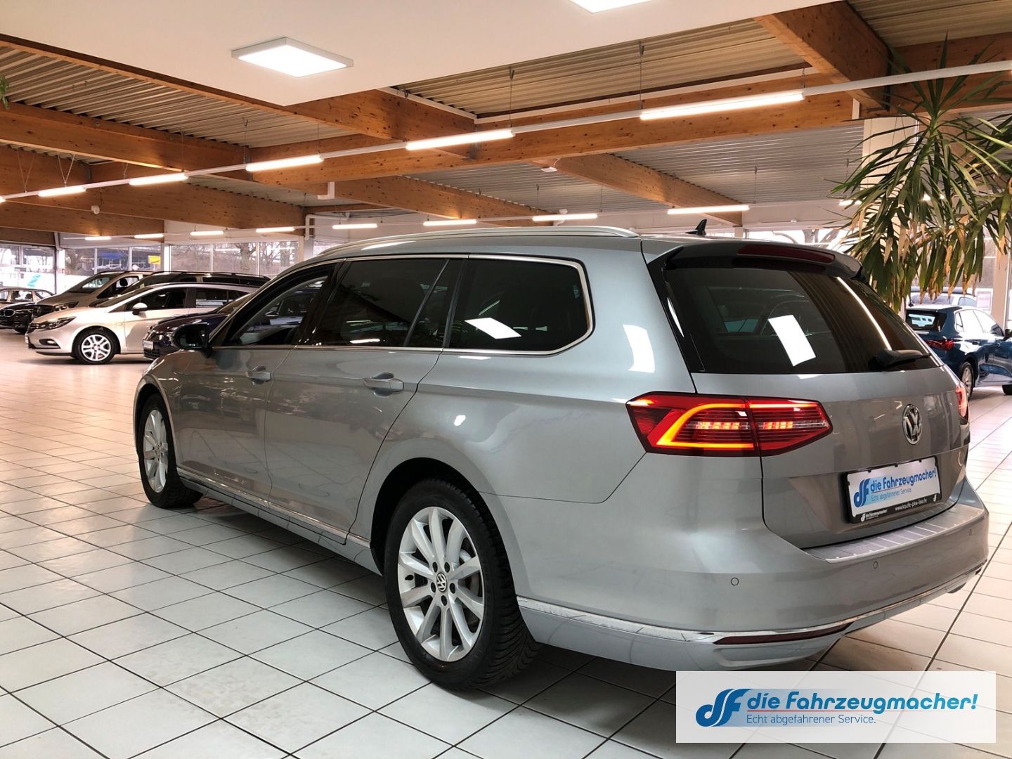 Fahrzeugabbildung Volkswagen Passat Variant Highline BMT Start-Stopp 2.0 TDI