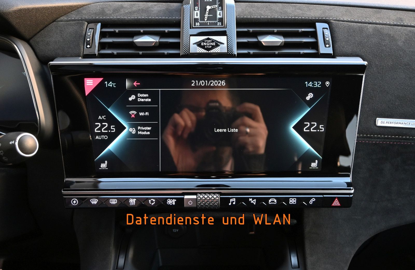 Fahrzeugabbildung DS Automobiles DS7 Crossback E-Tense 4x4 Perf.Line+ °AHK°FOCAL°