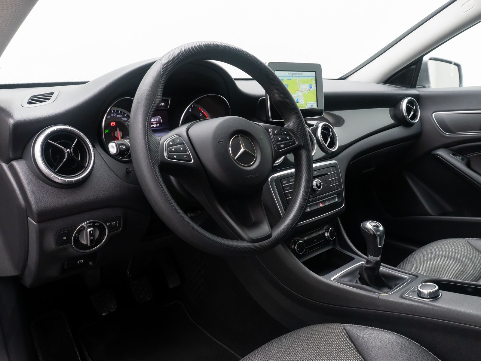 Fahrzeugabbildung Mercedes-Benz CLA 200 CDI NAVI Standhzng AudioSyst BerganfahrS
