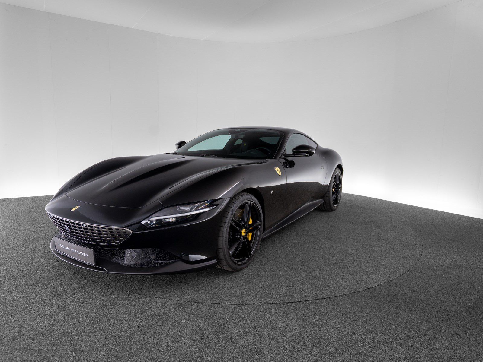 FERRARI Roma