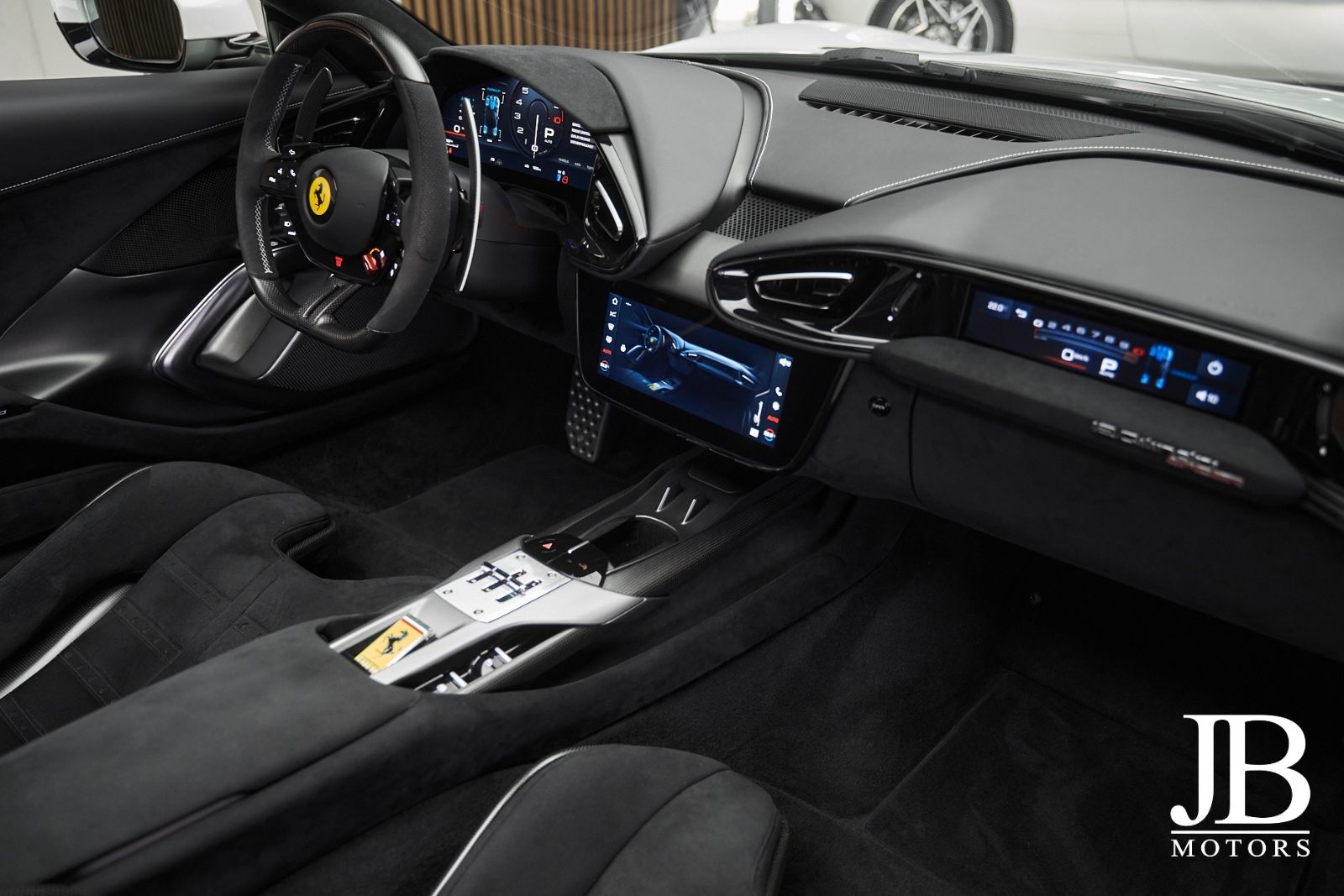 Fahrzeugabbildung Ferrari 12Cilindri Spider Racing Seats Lift LED Carbon