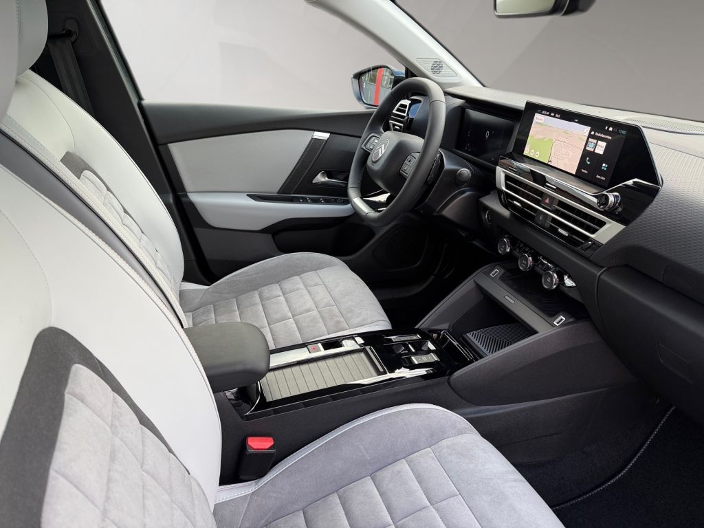 Fahrzeugabbildung Citroën C4 X Benziner 130 MAX