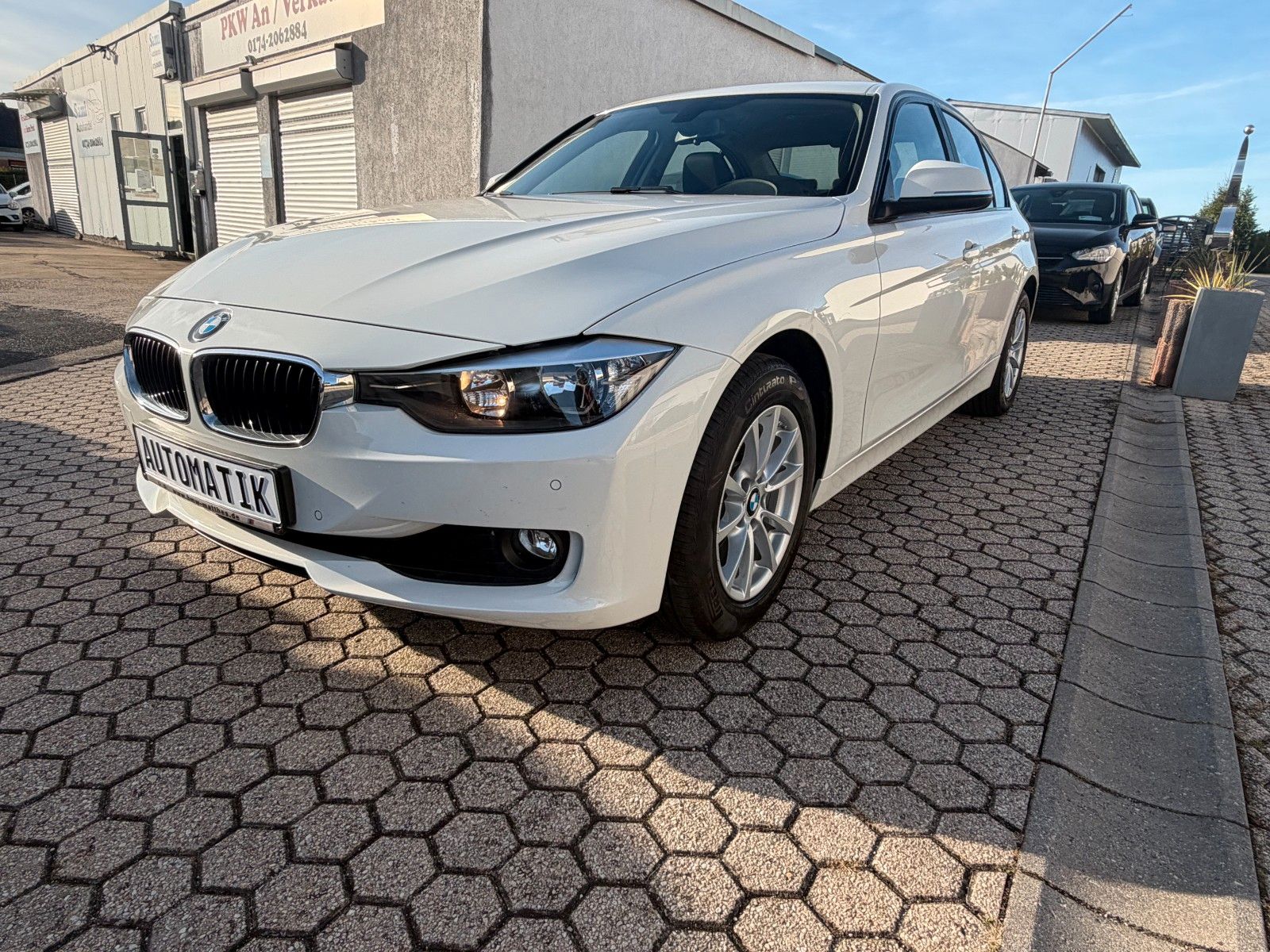 BMW 320 3 Limousine 320 i*Auto.*Navi*PDC*Garantie