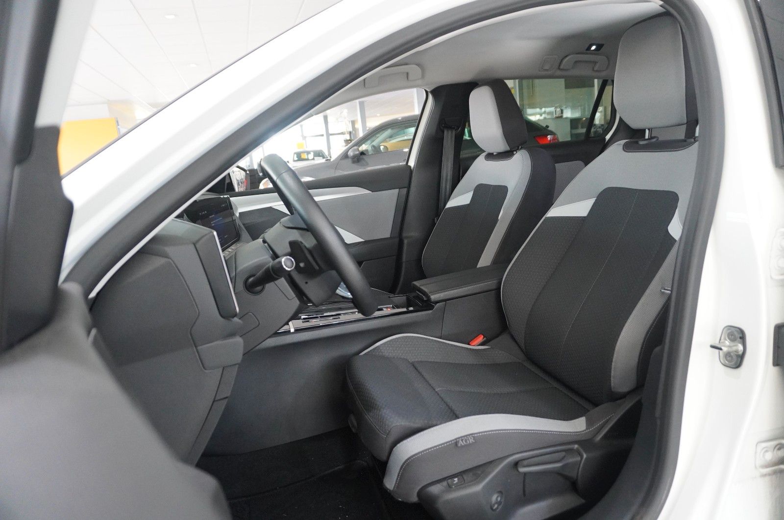 Fahrzeugabbildung Opel Astra L ST 1.5D EDITION NAVI/LED/KAMERA/SHZ/DAB+