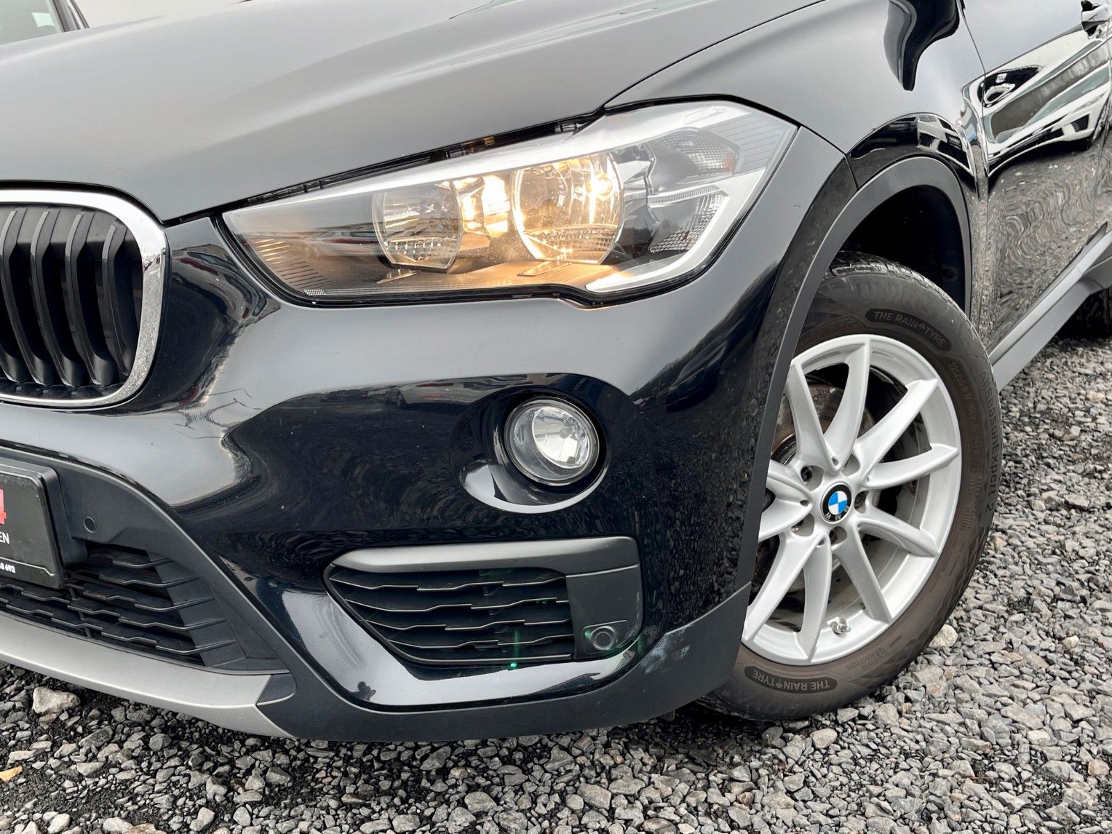 Fahrzeugabbildung BMW X1 sDrive18i Aut. Navi SCHECKHEFT Parkass SPORTS