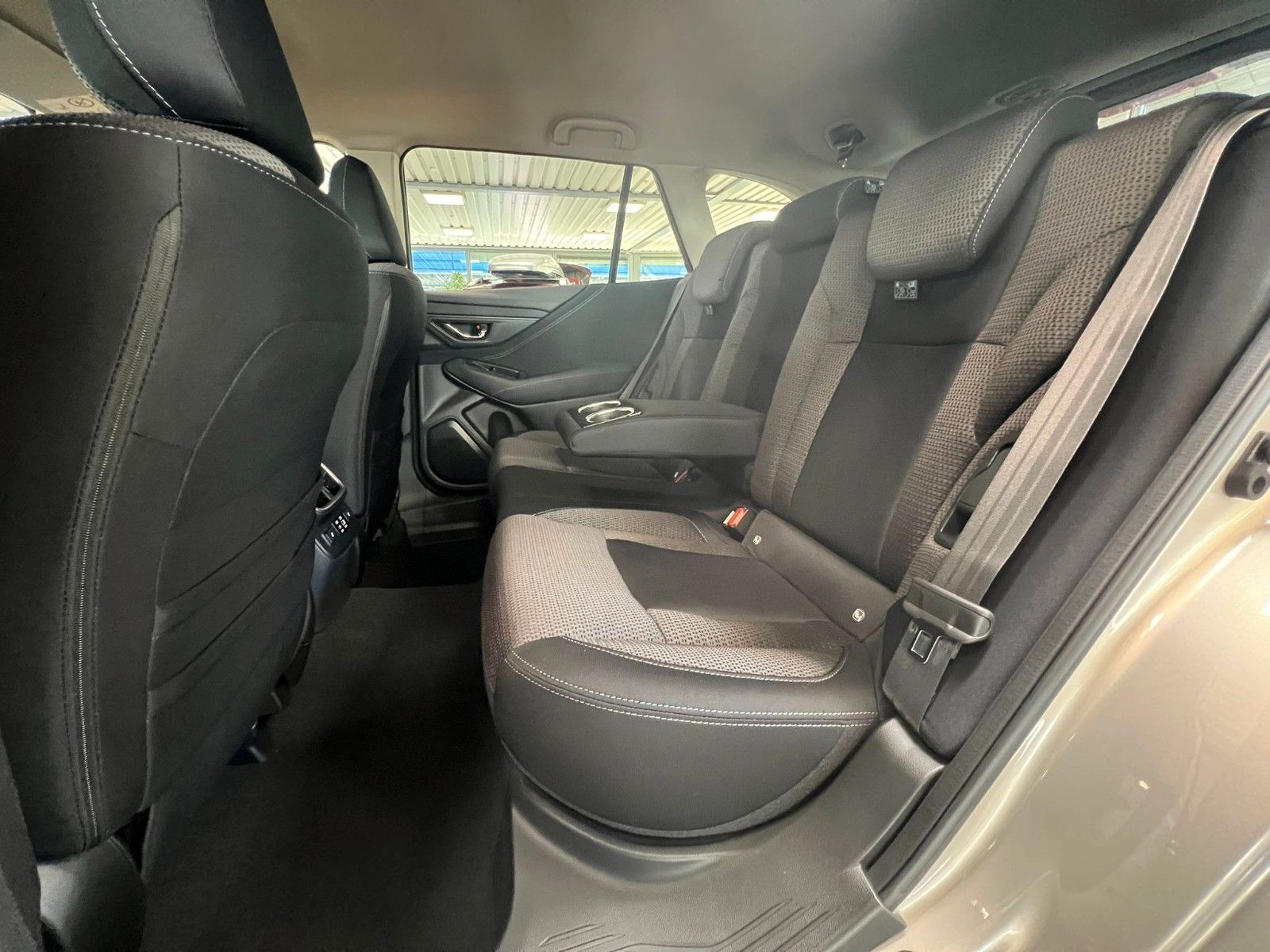 Subaru Outback - Bild 10
