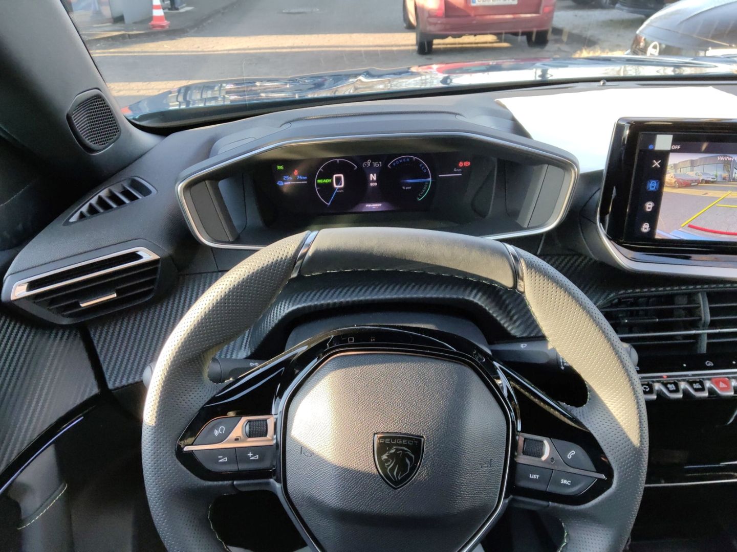 Peugeot 2008 - Bild 12