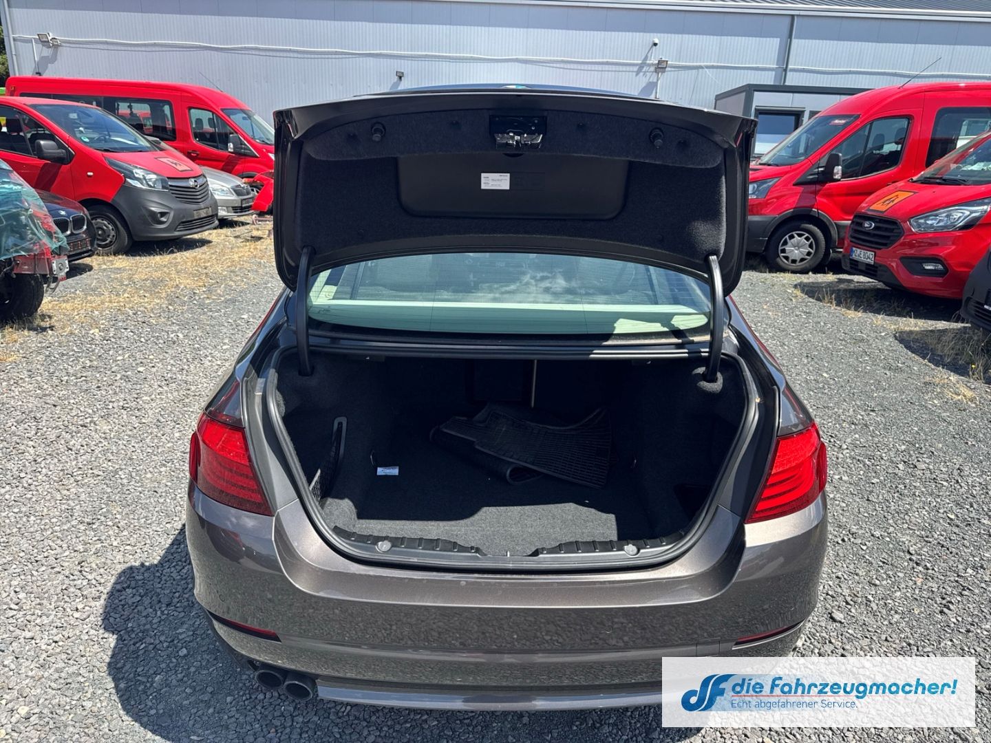 Fahrzeugabbildung BMW 523 i AHK-el. klappb. Navi Soundsystem *EXPORT