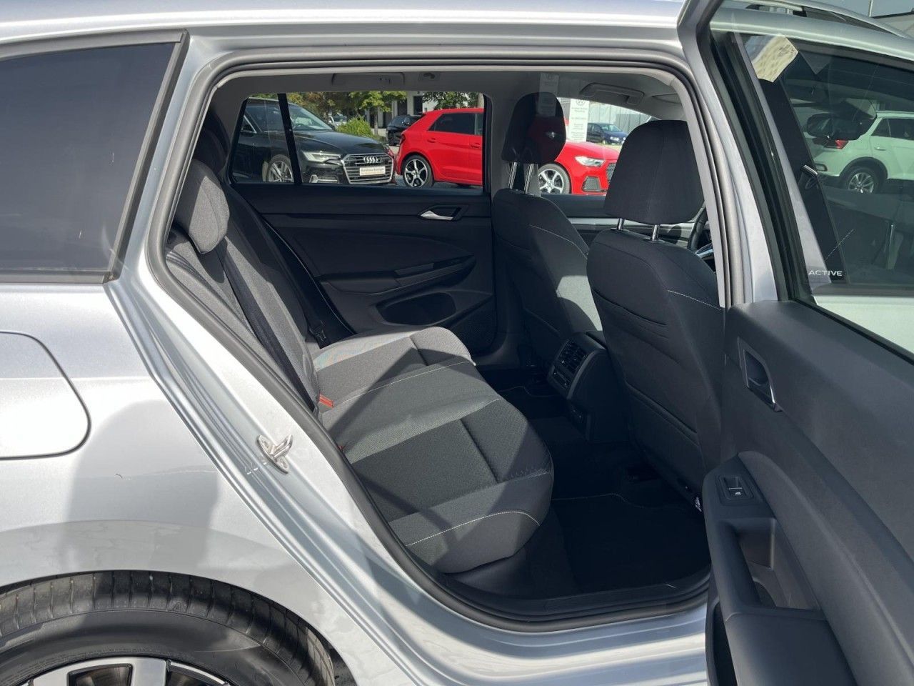 Volkswagen Golf - Bild 10