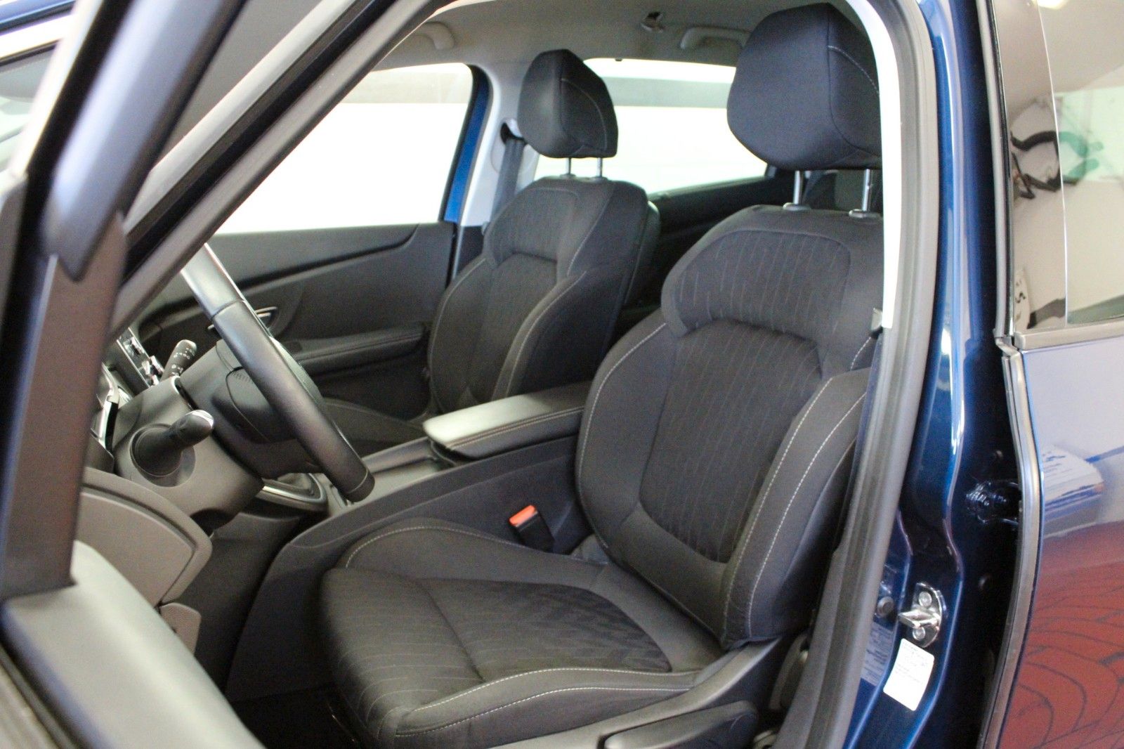 Fahrzeugabbildung Renault Scenic TCe 140Limited Edition*Sitzhzg*AHK*