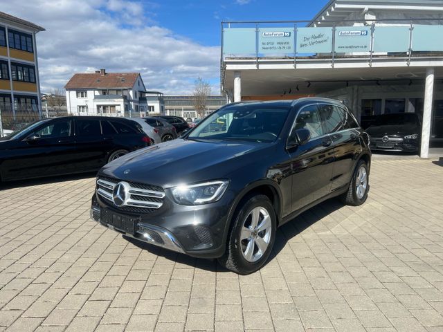 Mercedes-Benz GLC 300 e 4Matic*Pano*MBUX*RCAM*Distr.*AHK