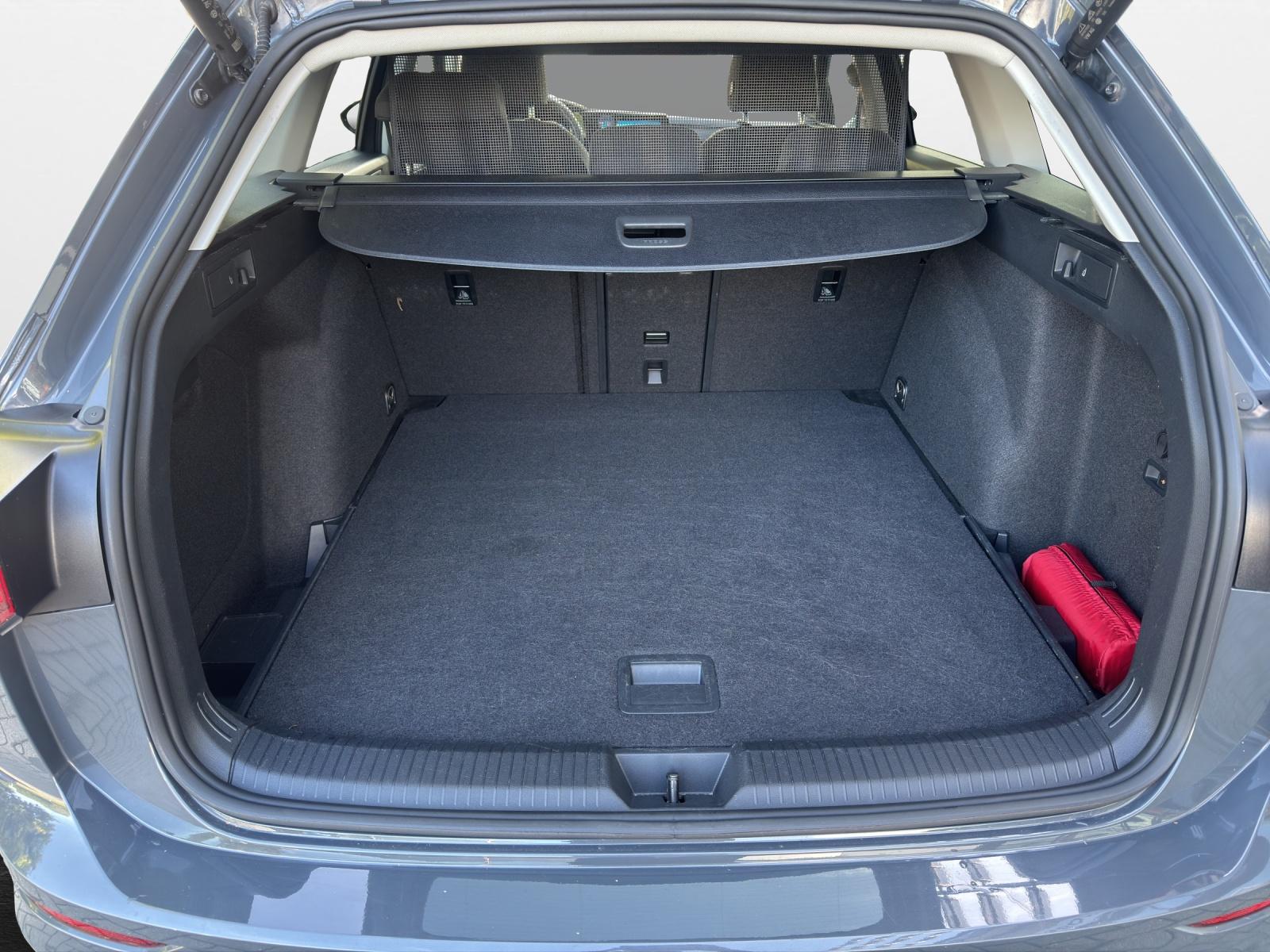 Volkswagen Golf Variant 2.0 TDI DSG Life AHK Navi LED Kame, миниатюра 12