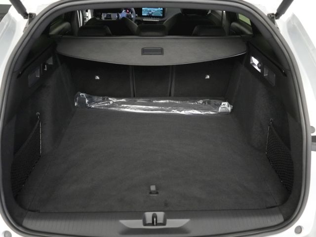 Astra L ST ULTIMATE AT+NAVI+360 GRAD KAMERA+SCHI