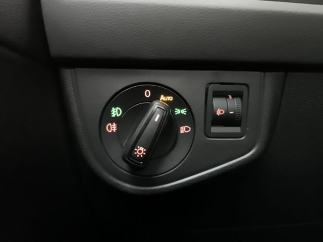 Fahrzeugabbildung Volkswagen Polo 1.0 TSI United NAVI SITZH KAM APP ALLWET