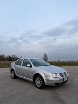 Volkswagen Bora 1.6 16V cat Trendline - graue Volkswagen Bora