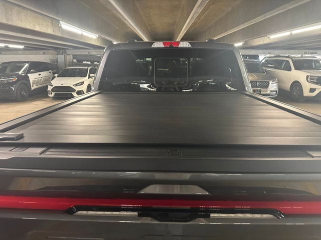 Ford F150 Lightning Lariat  gross Batterie im Vorlauf