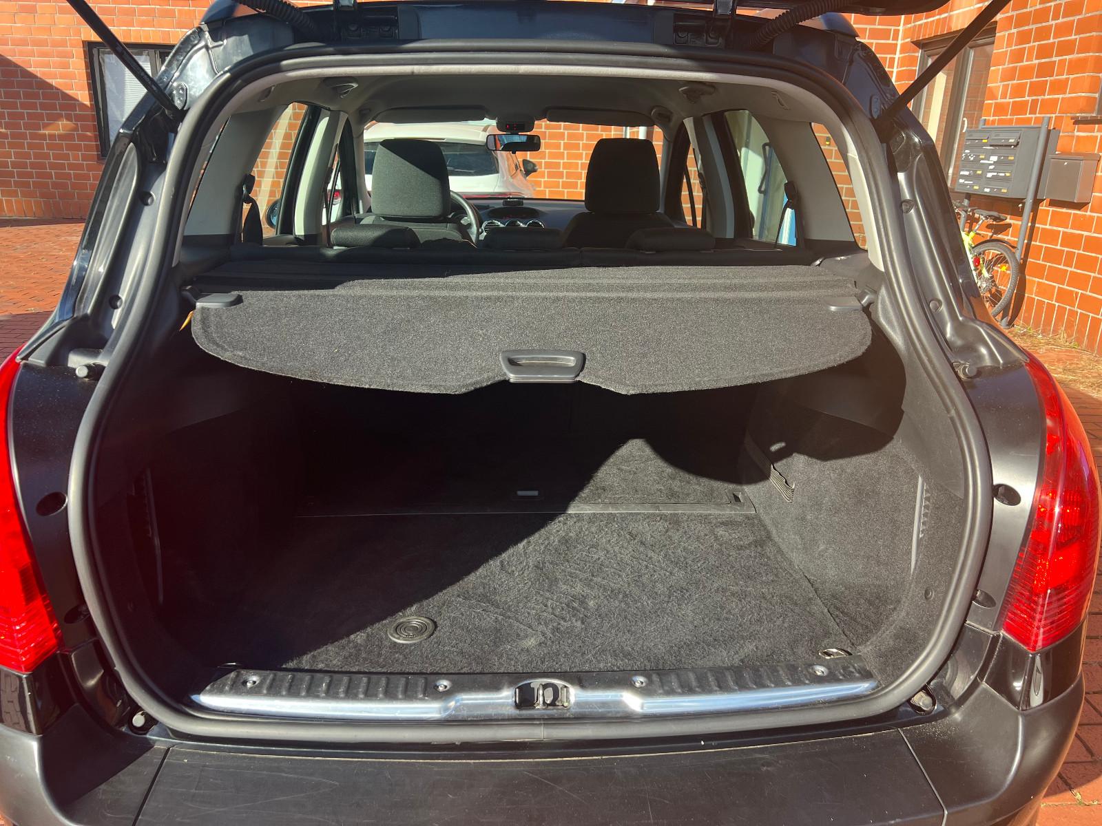 Peugeot 308 2011 — photo 14