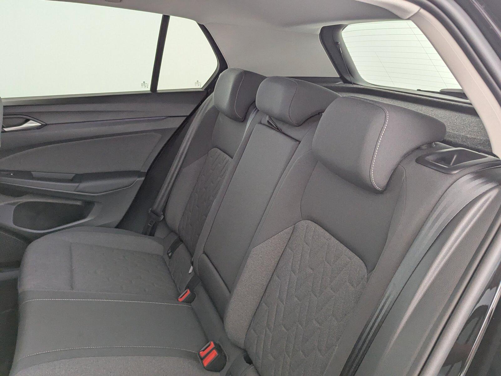 Volkswagen Golf VIII 1.5 TSI Life NAVI+AHK+ACC+SHZ+PDC+, миниатюра 13