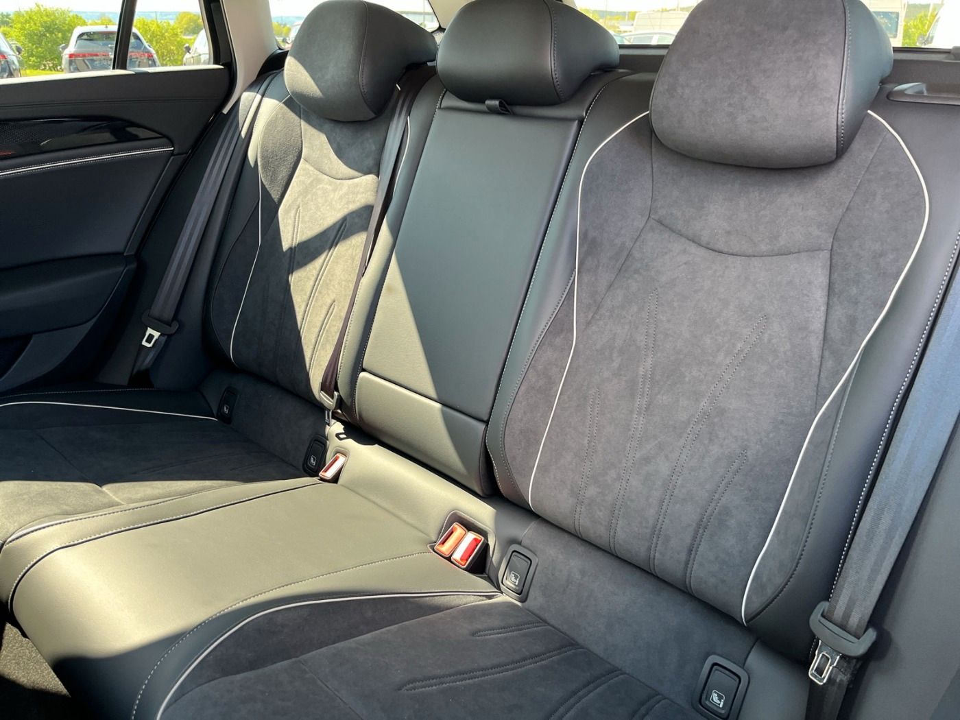 Volkswagen Passat - Bild 13