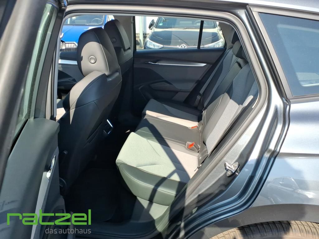 Fahrzeugabbildung SKODA Enyaq 60 Loft AHK-klappbar Navi Leder Kamera LED
