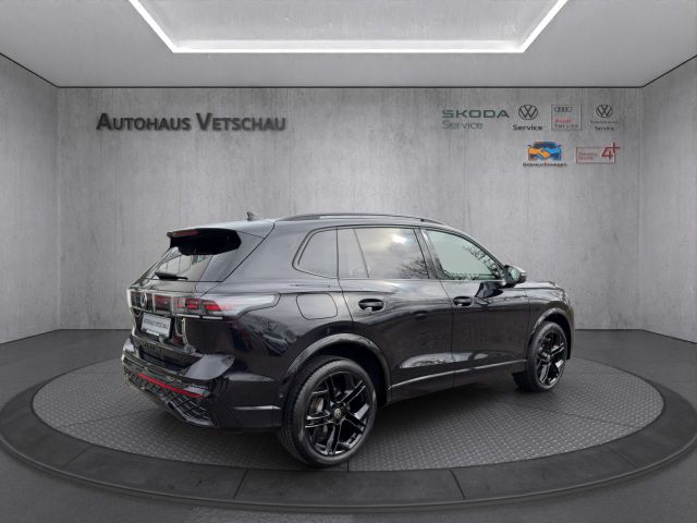Tiguan R-Line 2.0 TDI 4M HuD/AHK/STHZ/PANO/LM20