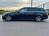 Mercedes-Benz C 63 AMG C 63 T AMG AMG - Mercedes-Benz 63 AMG aus dem Jahr 2010