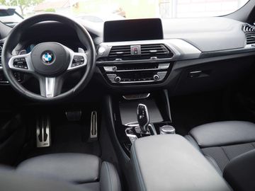 BMW X4 - 11