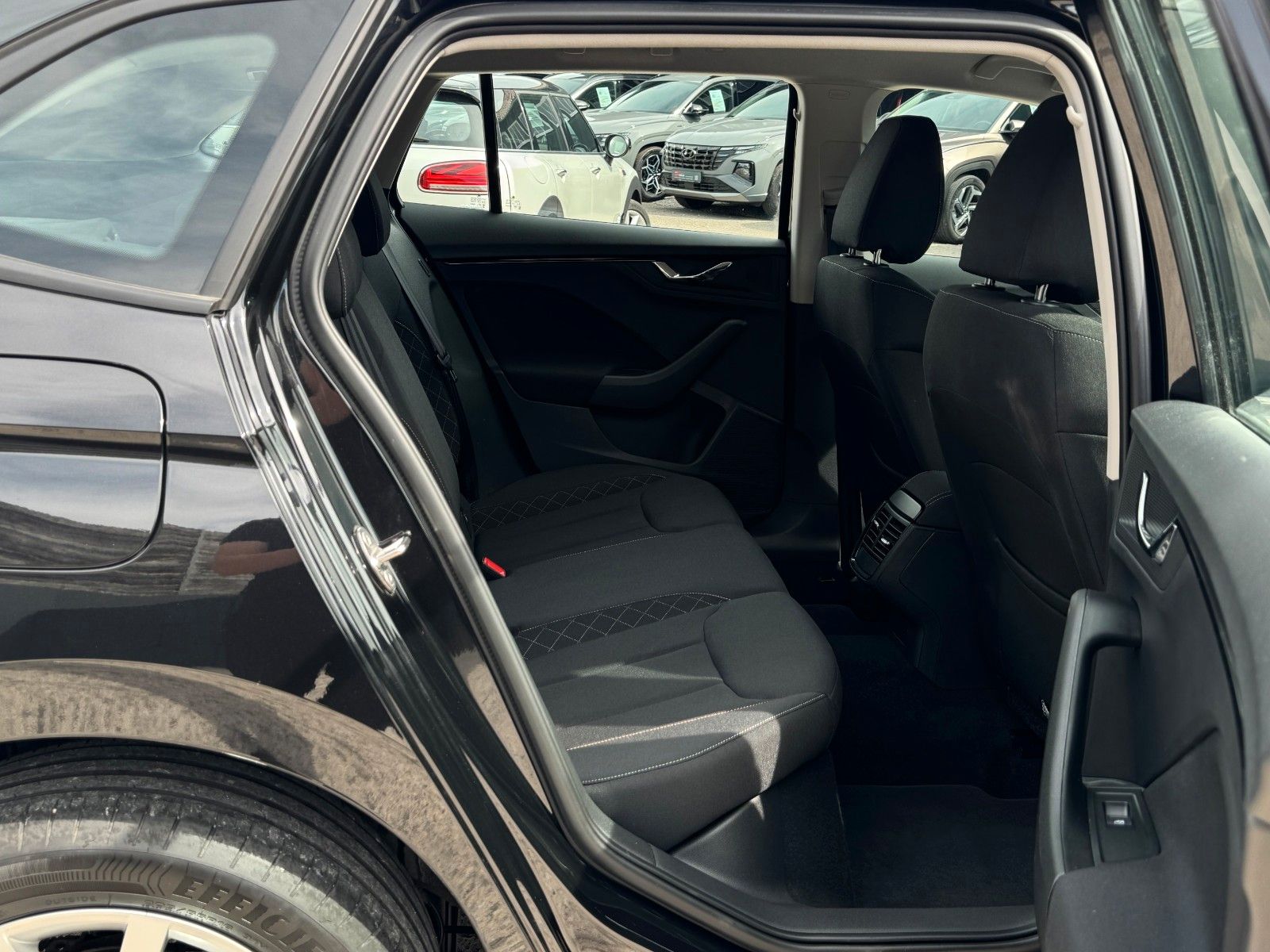 Fahrzeugabbildung SKODA Scala 1.0 DSG Ambition CarPlay Temp. SHZ PDC