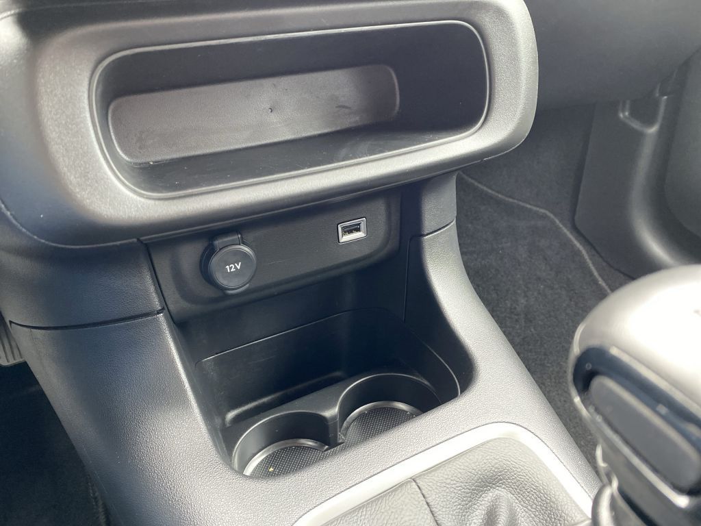 Fahrzeugabbildung Citroën C3 Pure Tech 110 S&S MAX *Navi*Rückf.k.*