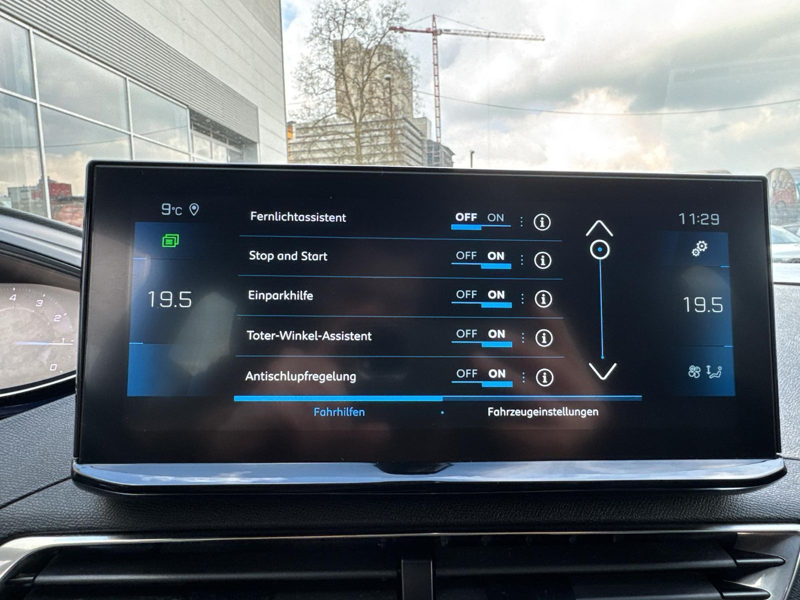 Fahrzeugabbildung Peugeot 3008 GT Line MEGADEAL! inkl AHK+ 8FACHBEREIFT