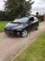 Ford Fiesta Champions Edition - Ford Fiesta: Champion