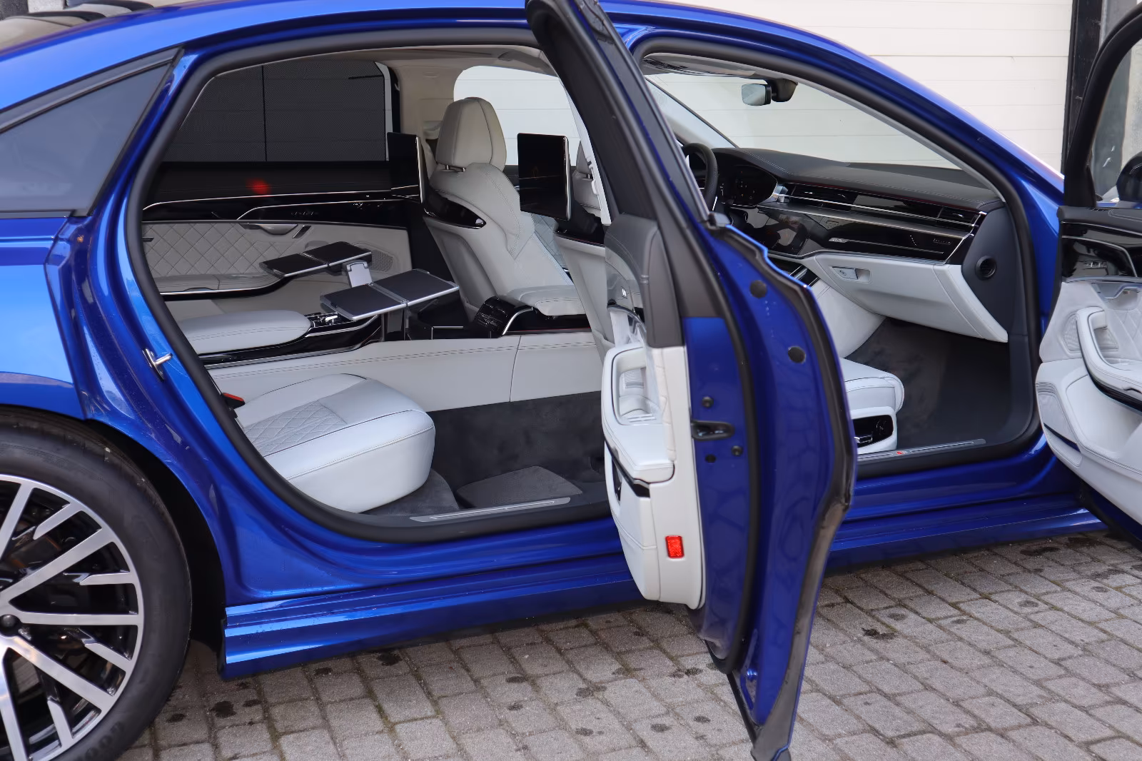 Audi A8 L 60 TFSIe lang EXCLUSIVE+S-LINE/UPE 183.530,-
