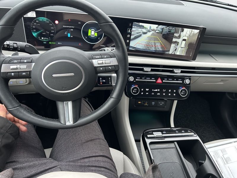 Fahrzeugabbildung Hyundai TUCSON FL HEV Prime Assistenz-Paket Pano