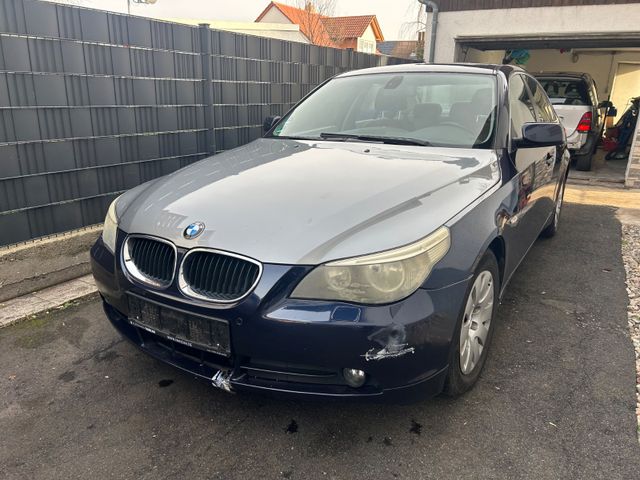 BMW 520i