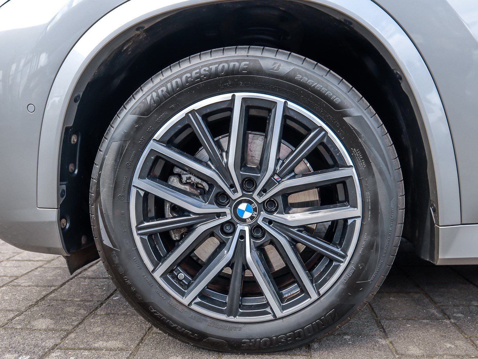 BMW X1 xDrive23i M Sport HUD RFK NAVI LED PDC V H foto 4