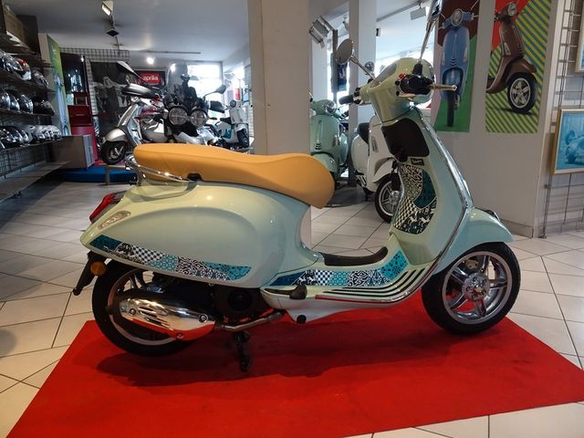 Vespa Primavera 125-CHRISTMASDEAL-