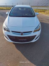 Opel Astra J Sports Tourer Selection - Opel Astra: J Selection