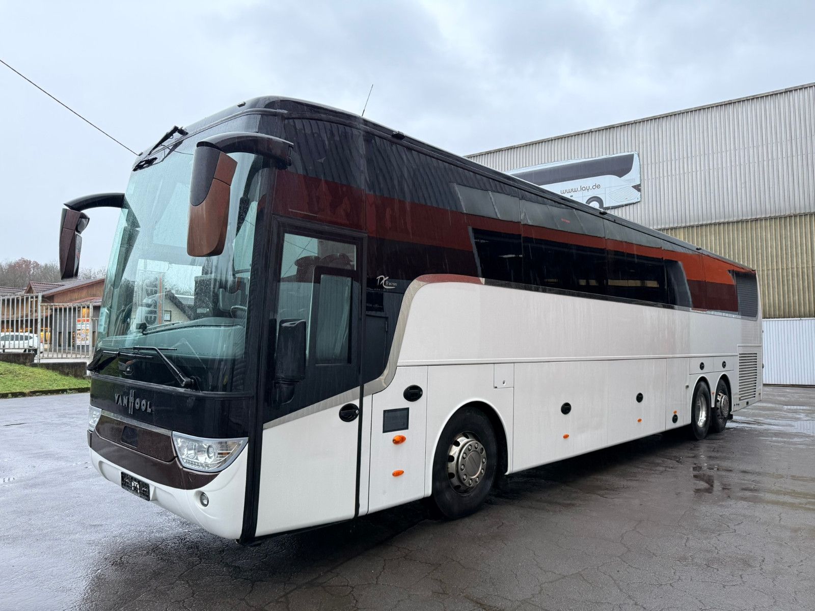 VANHOOL  2017 - Image 3 of 35