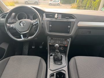 Volkswagen Tiguan - 7