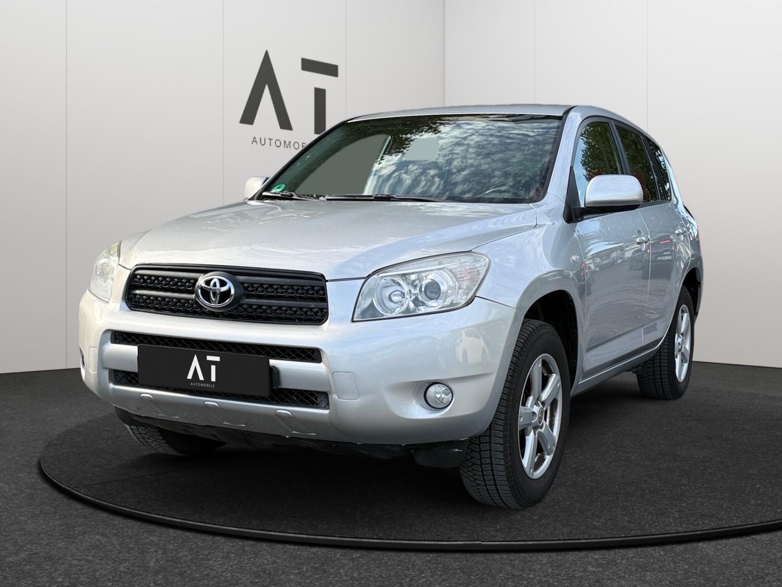 Toyota RAV4 2.0 VVT-i 152 ch 4x4 Sol • Boîte auto • Clim auto • Régulateur • Jantes alliage