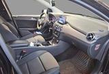 Mercedes-Benz B 180 Style 7G-DCT AHK+LED+NIGHT+SHZ+PDC+Facelif - Mercedes-Benz B 180 Gebrauchtwagen in Krefeld