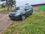Opel Zafira 2011. 7 sitse - Opel Zafira: Kleinwagen