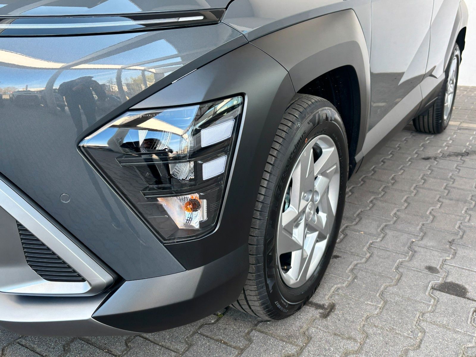 Fahrzeugabbildung Hyundai Kona 1.6 T-GDI Trend KlimaA,LED,Navi,SHZ,el.Heck