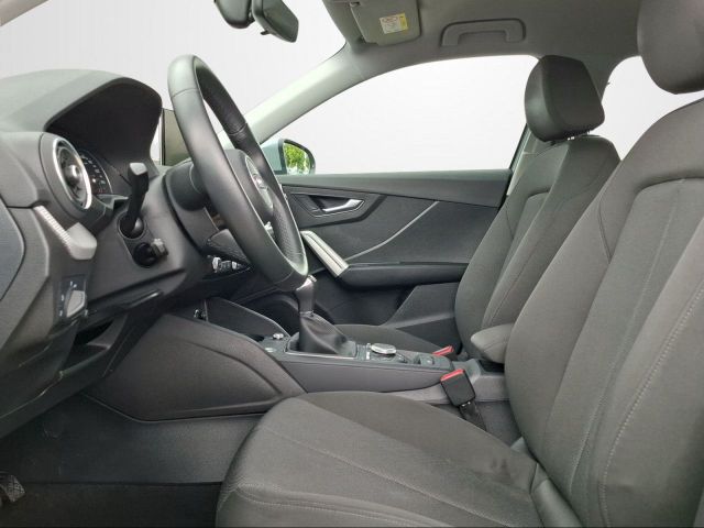 Q2 35 TFSI ADVANCED CAM+SHZ+LED