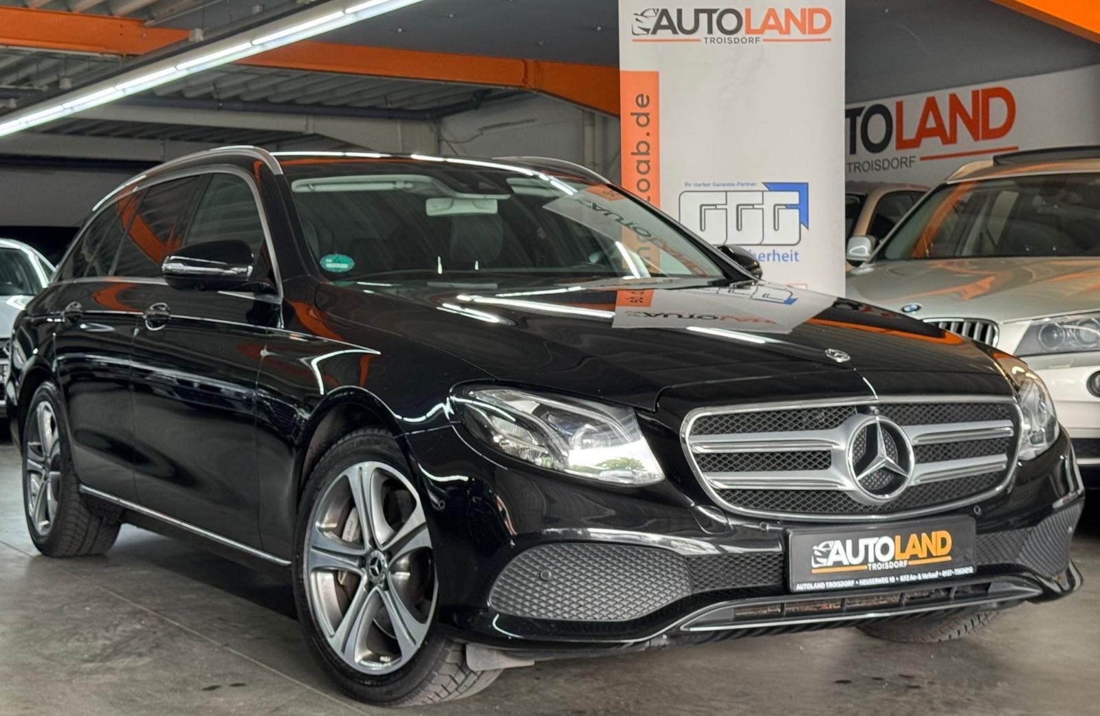 Mercedes-Benz E 400 4Matic*WIDE*LUFTFED.*PANO*LED*NAVI*360°KAM