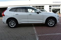 Fahrzeugabbildung Volvo XC60 T8 Twin Engine AWD Momentum*PANO*LUFT*STHZG